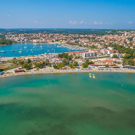 In With Sauna Пула