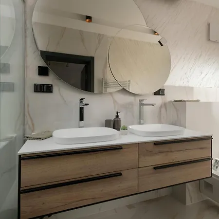 Nyaraló In With Sauna *