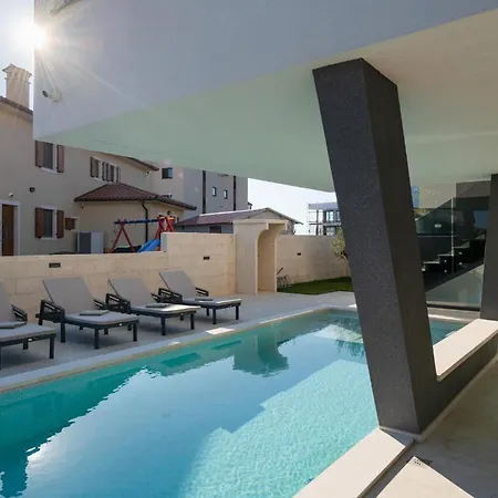 Nyaraló In With Sauna *