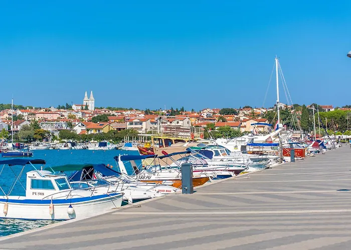 Сasa de vacaciones In With Sauna Pula